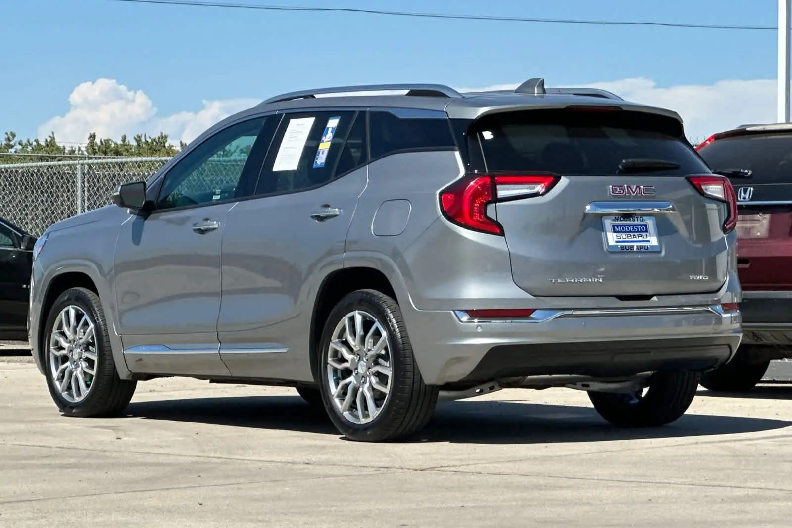 2024 GMC Terrain Denali AWD photo 5
