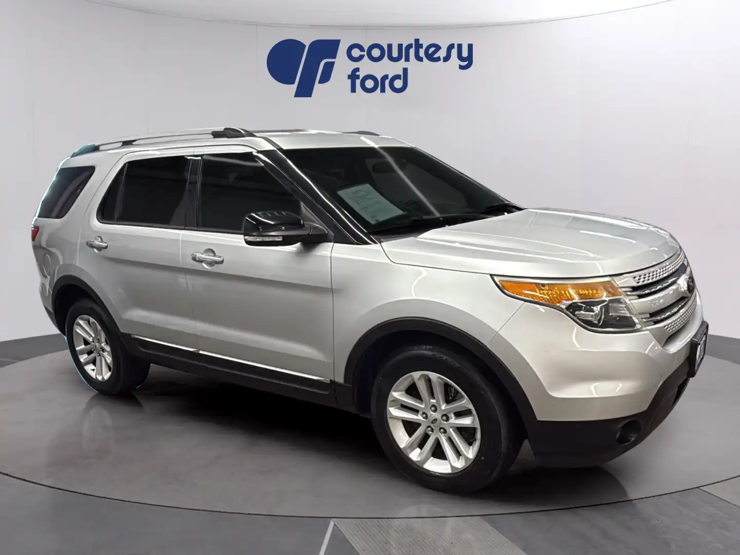 2013 Ford Explorer XLT's photo