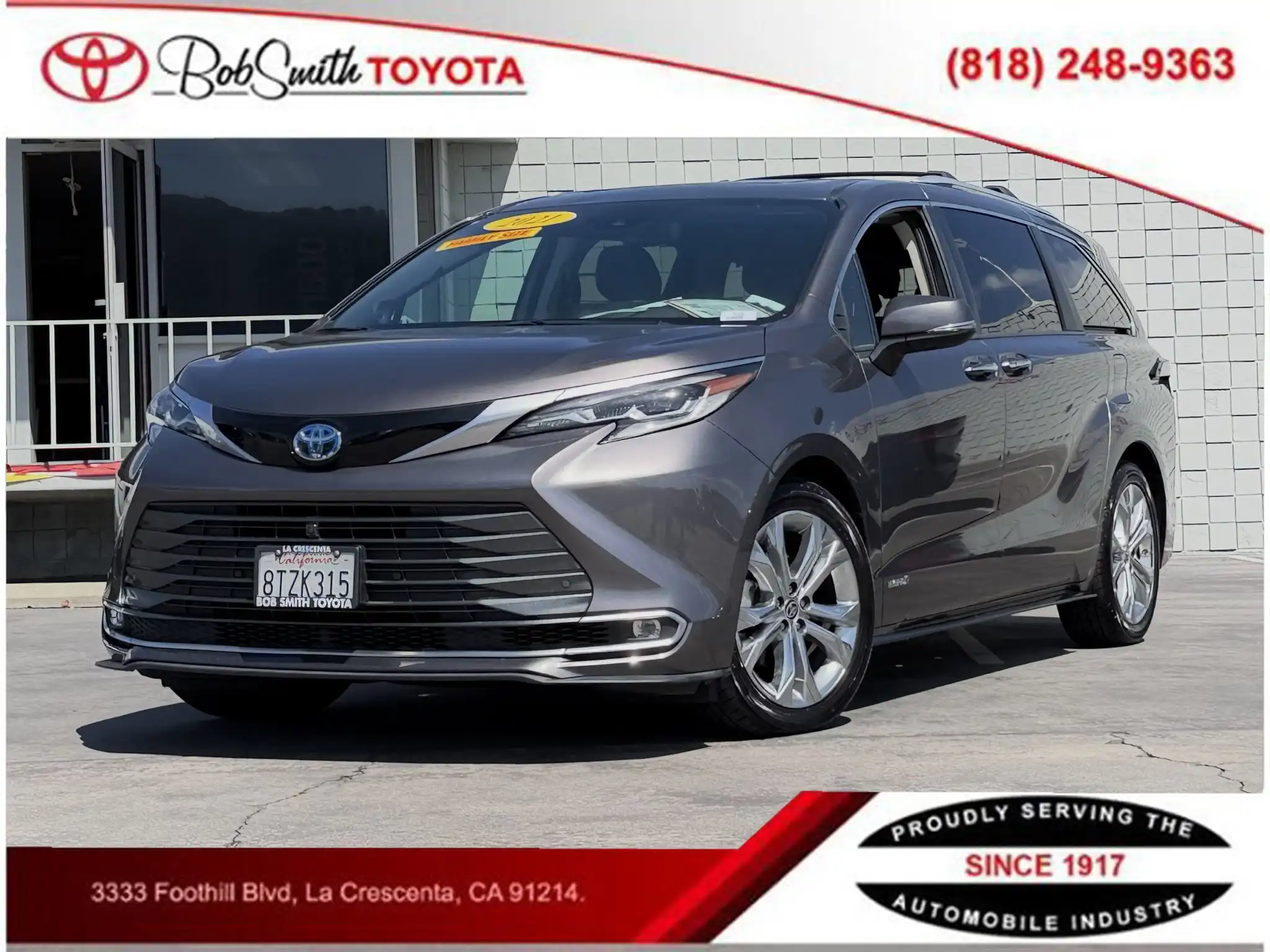 2021 Toyota Sienna Platinum 7-Passenger Hybrid FWD's photo