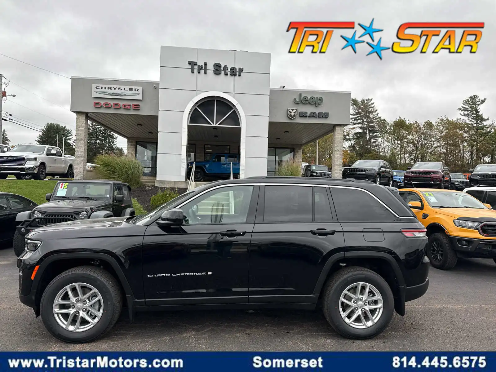 2025 Jeep Grand Cherokee Laredo X 4WD's photo