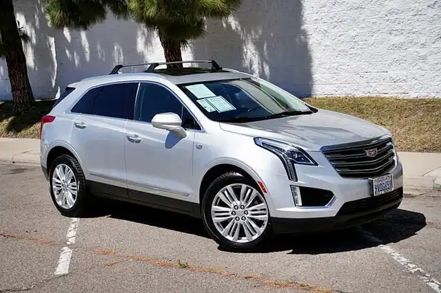 2017 Cadillac XT5 FWD Premium Luxury's photo