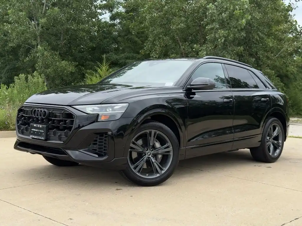 2026 Audi Q8 55 Premium quattro Tiptronic's photo