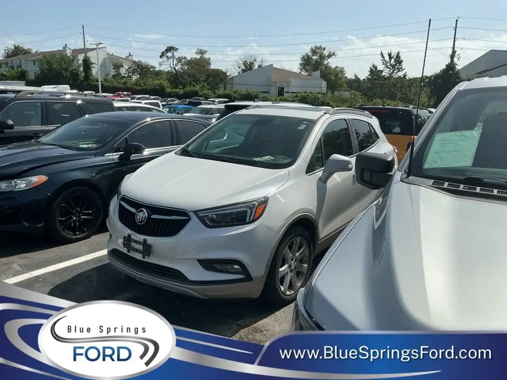 2018 Buick Encore Essence's photo