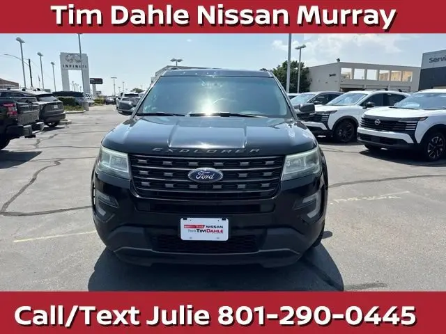 2017 Ford Explorer XLT 4WD photo 3