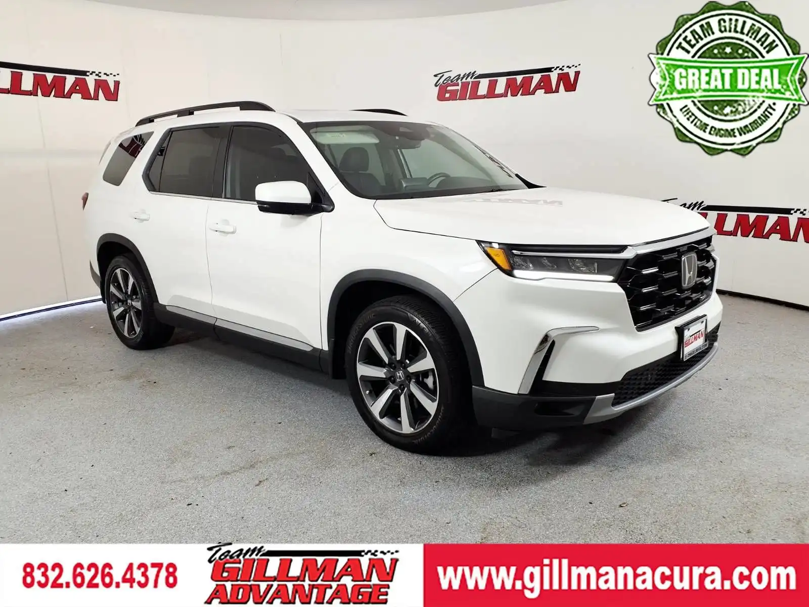 2025 Honda Pilot Touring AWD's photo