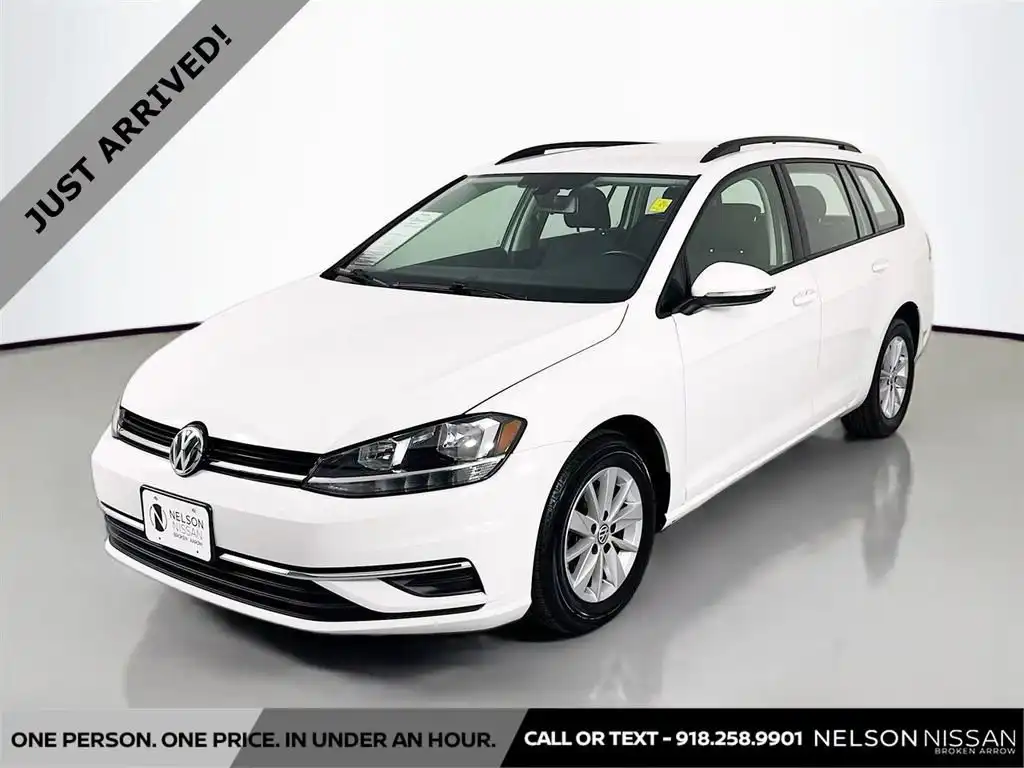 2019 Volkswagen Golf SportWagen 1.4 TSI S Auto's photo