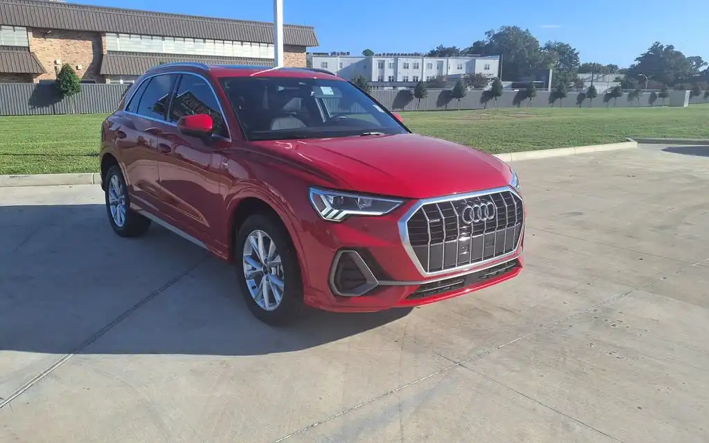 2025 Audi Q3 45 TFSI S Line Premium quattro's photo