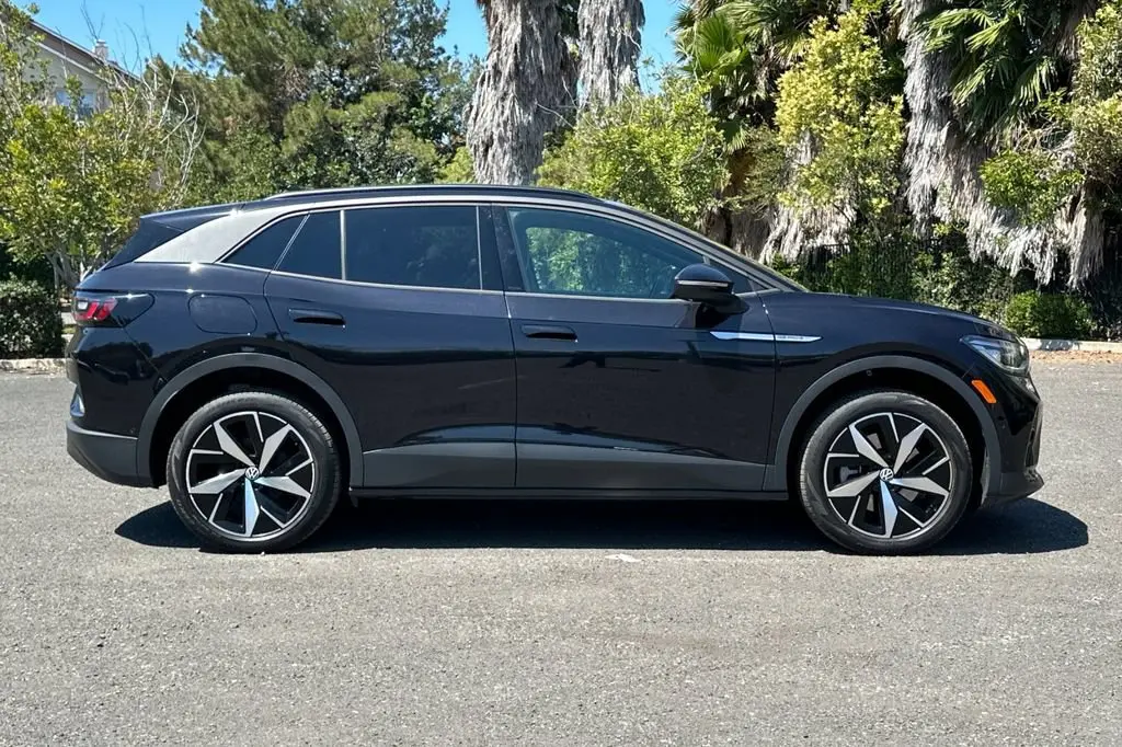 2023 Volkswagen ID.4 PRO S AWD photo 3