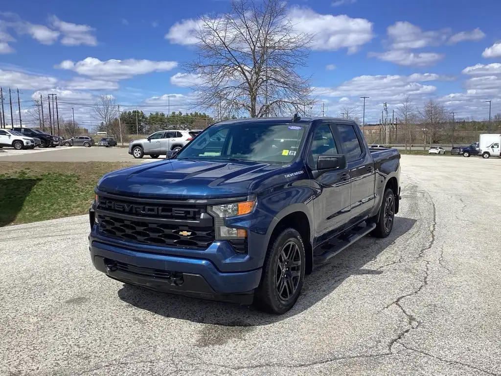 2022 Chevrolet Silverado 1500 Custom 4WD Crew Cab Short Box's photo