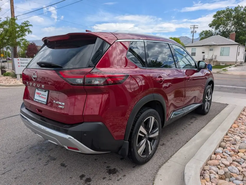 2023 Nissan Rogue Platinum AWD photo 5