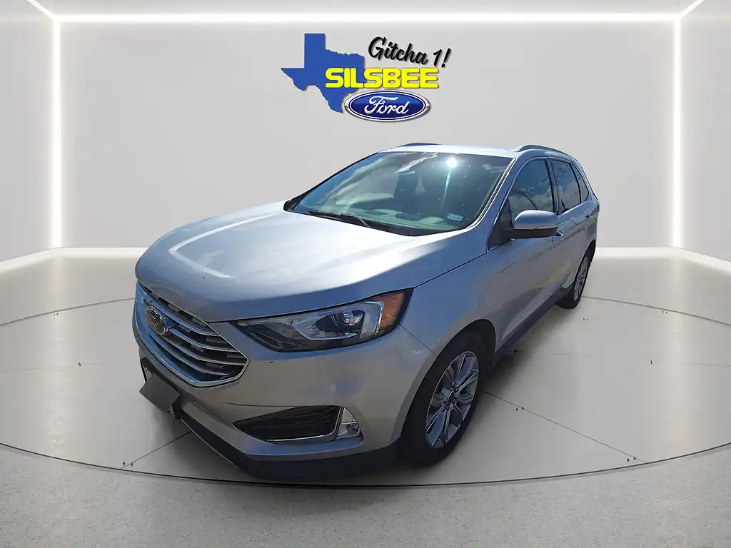 2019 Ford Edge Titanium's photo