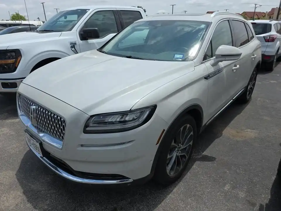 2023 Lincoln Nautilus Reserve FWD's photo