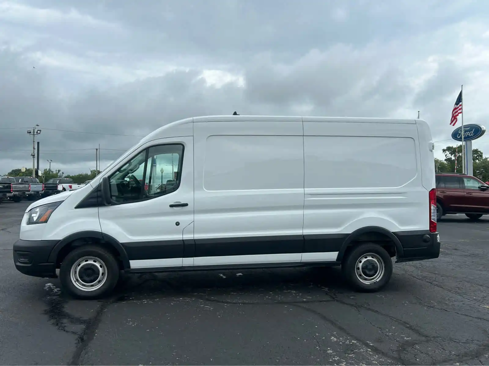 2024 Ford Transit T250 Med Roof 148WB's photo
