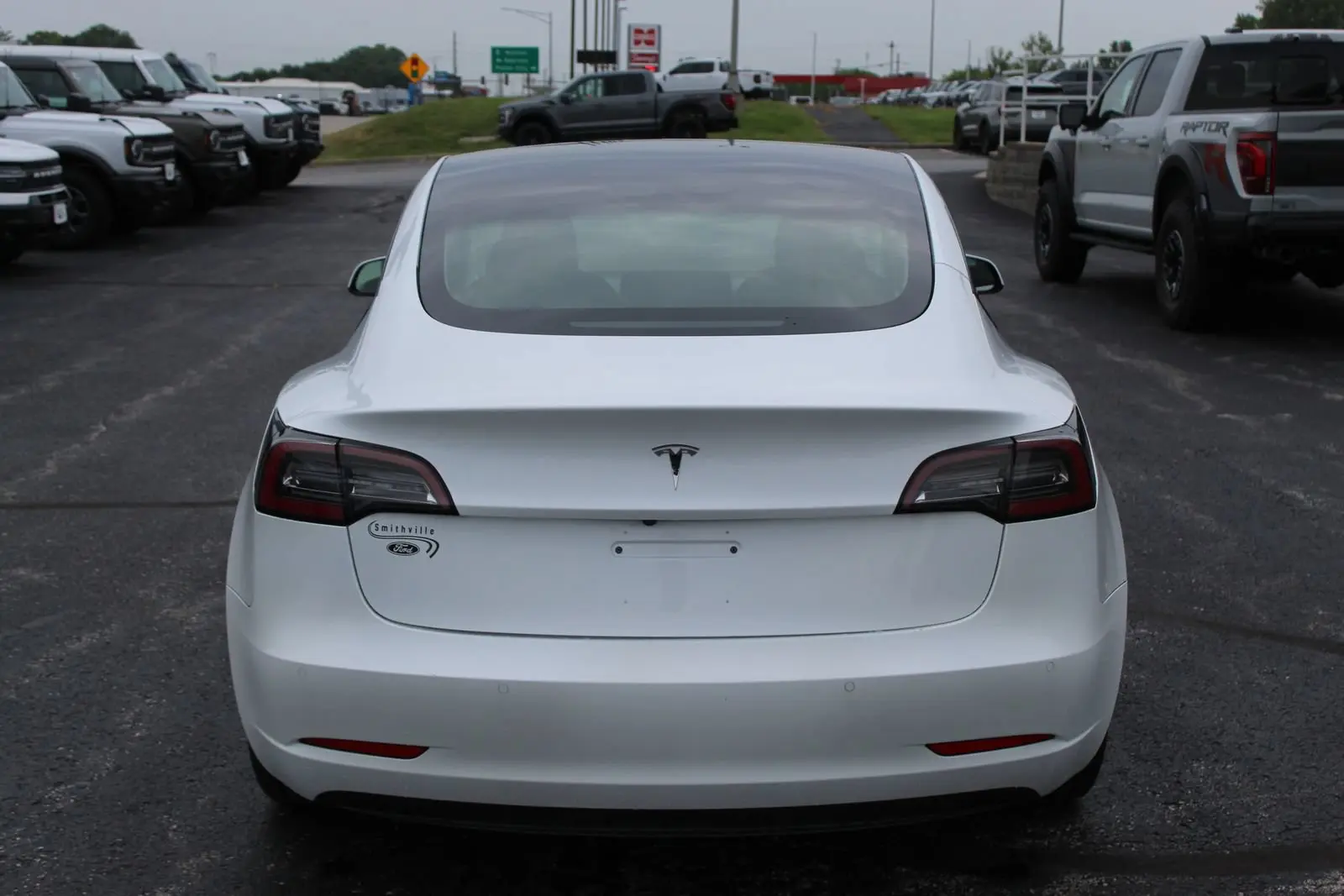 2021 Tesla Model 3 Standard Range Plus photo 4