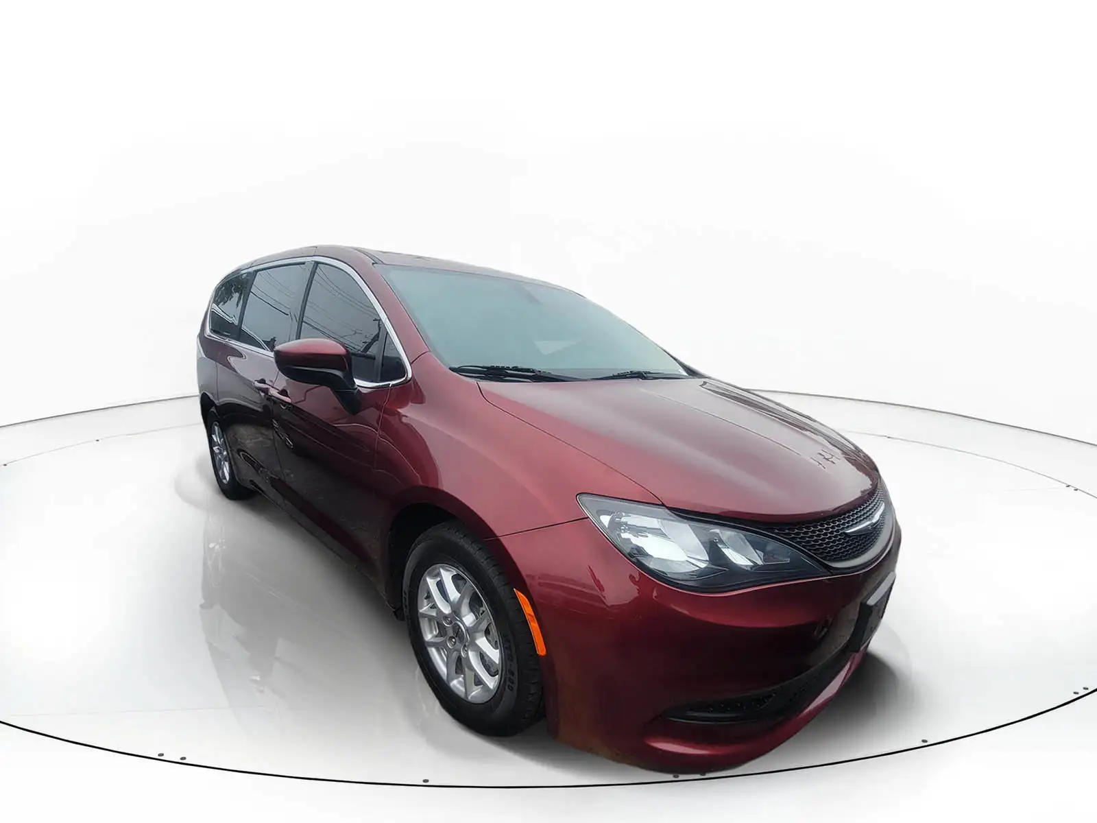 2022 Chrysler Voyager LX's photo