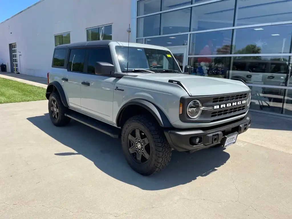 2022 Ford Bronco Black Diamond Advanced (322A) 4x4's photo