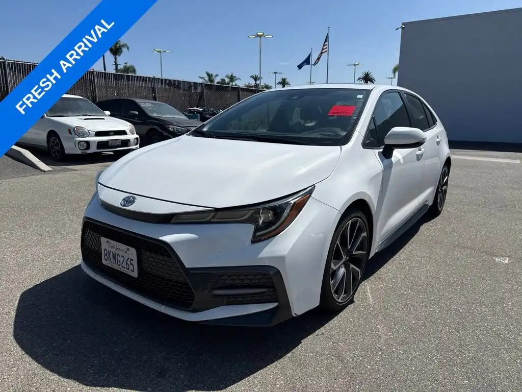 2020 Toyota Corolla SE AT's photo