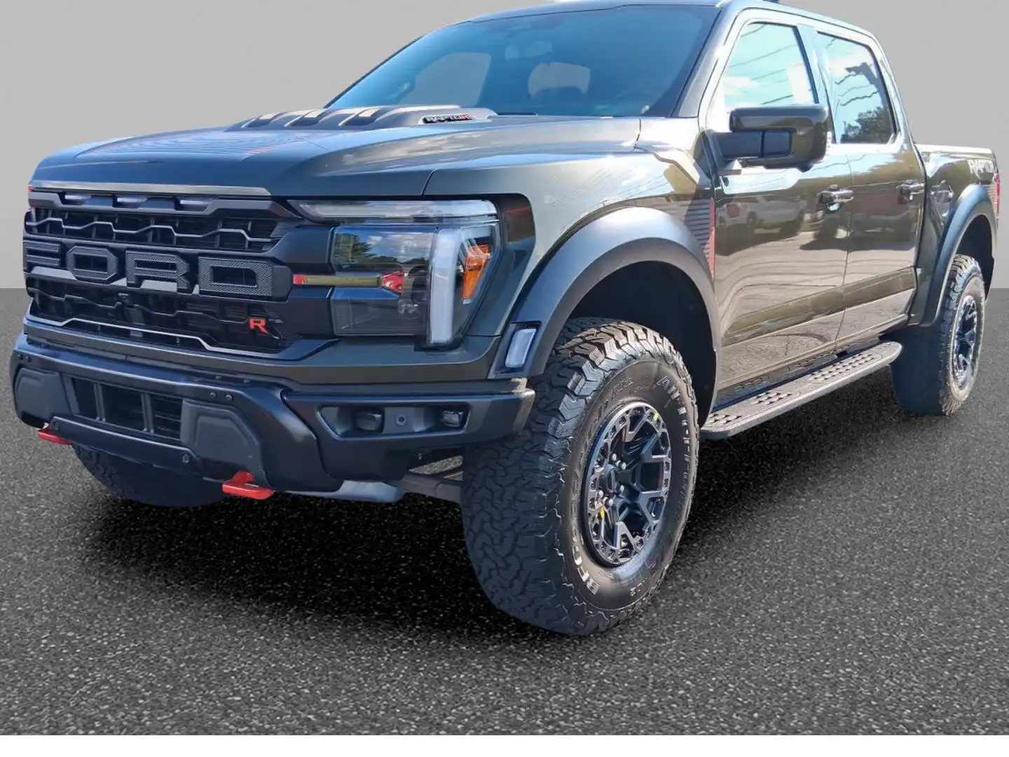 2026 Ford F-150 Raptor 4WD SuperCrew 5-1/2' Box's photo