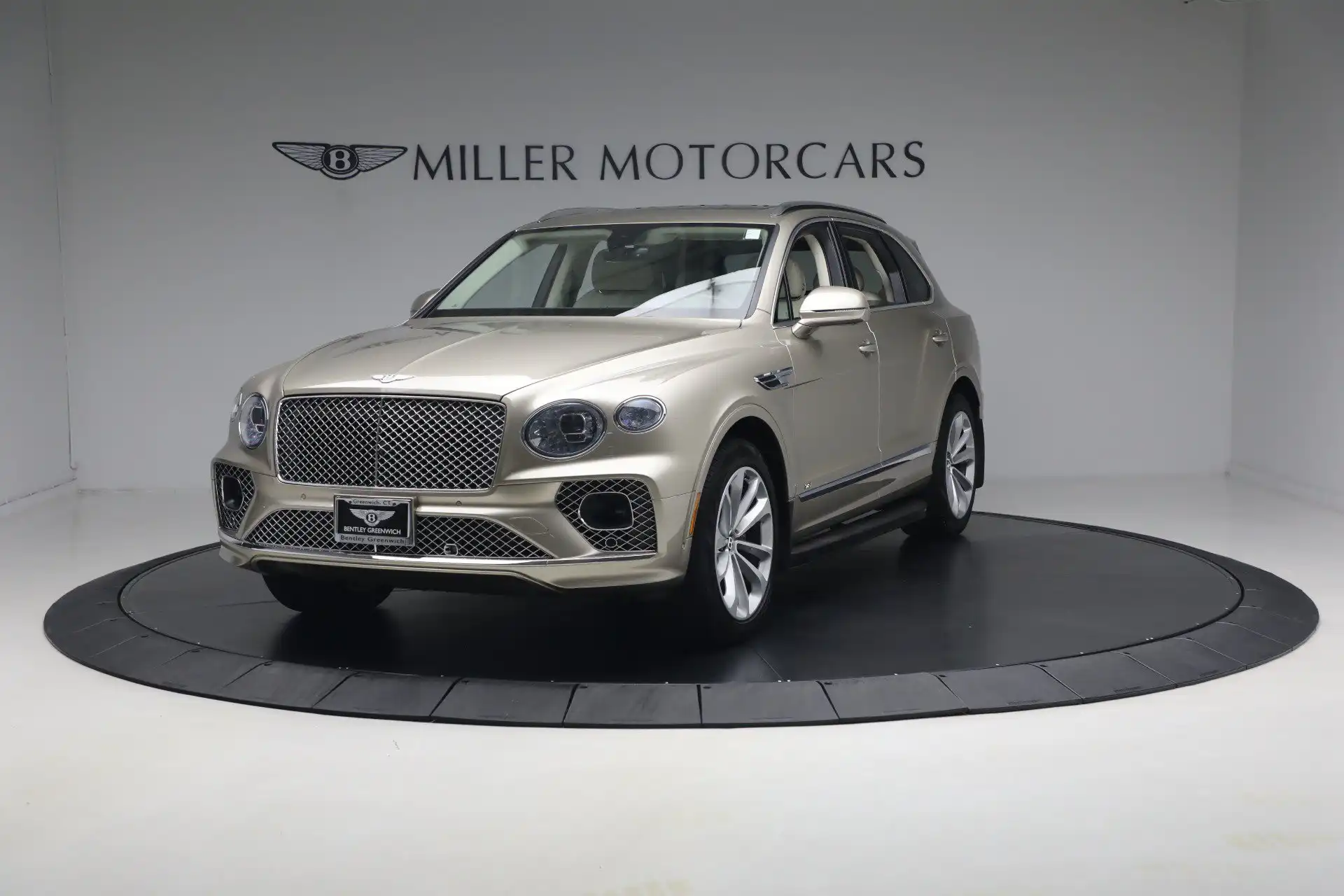 2021 Bentley Bentayga V8's photo