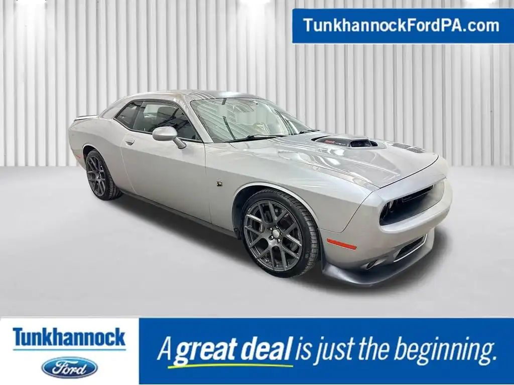 2016 Dodge Challenger HEMI Scat Pack Shaker 392's photo