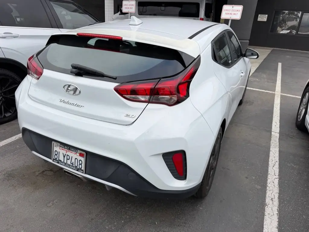 2020 Hyundai Veloster 2.0 Automatic photo 4