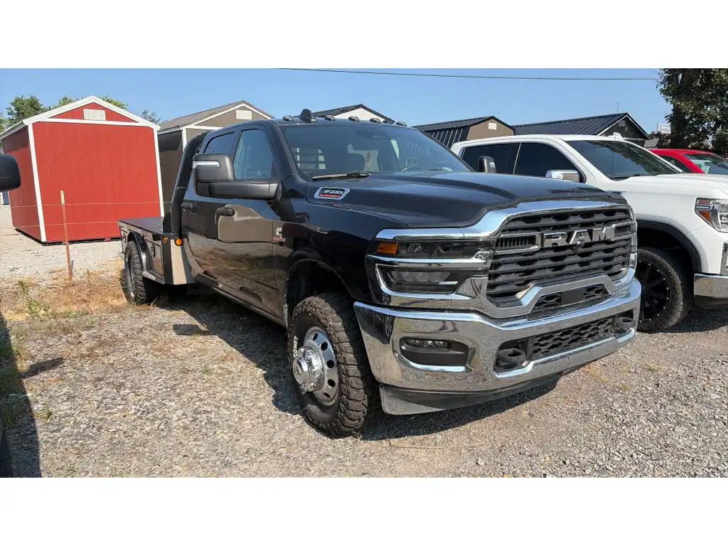 2025 RAM 3500 Tradesman 4X4 Crew Cab's photo