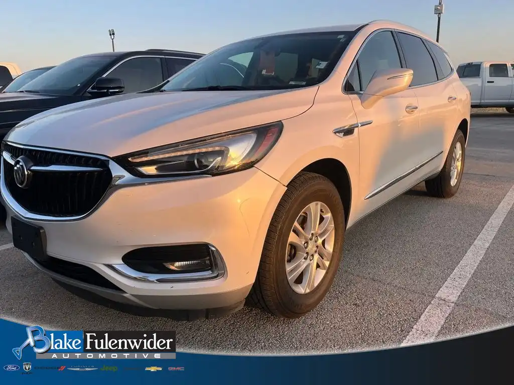 2018 Buick Enclave Essence's photo