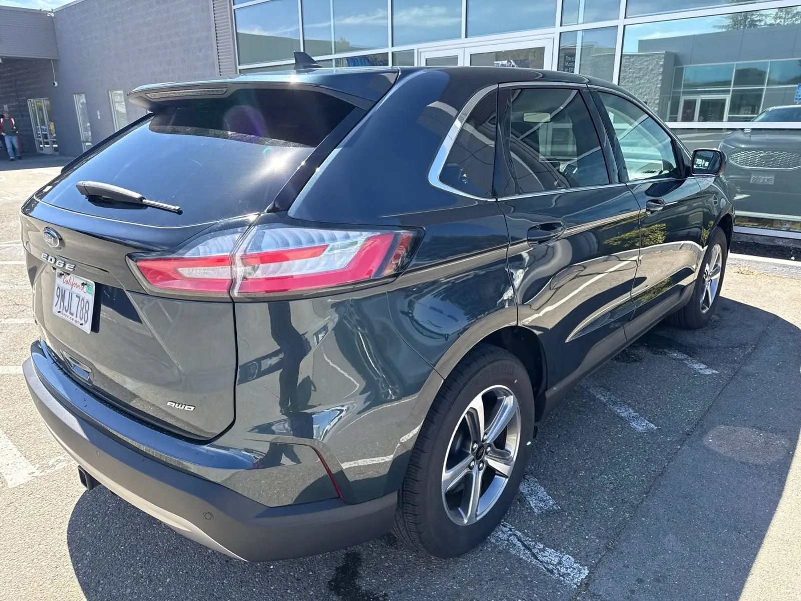 2024 Ford Edge SEL AWD photo 5