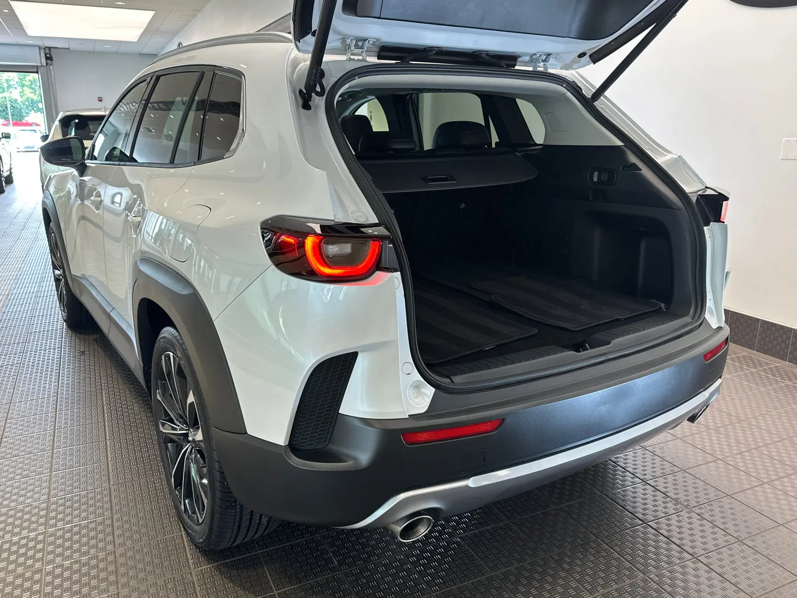 2024 Mazda CX-50 2.5 TURBO PREMIUM photo 5