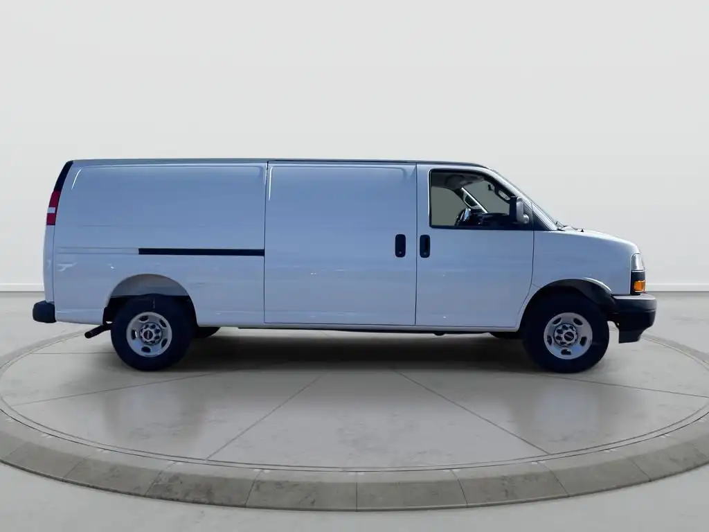 2025 GMC Savana 2500 Ext WB's photo