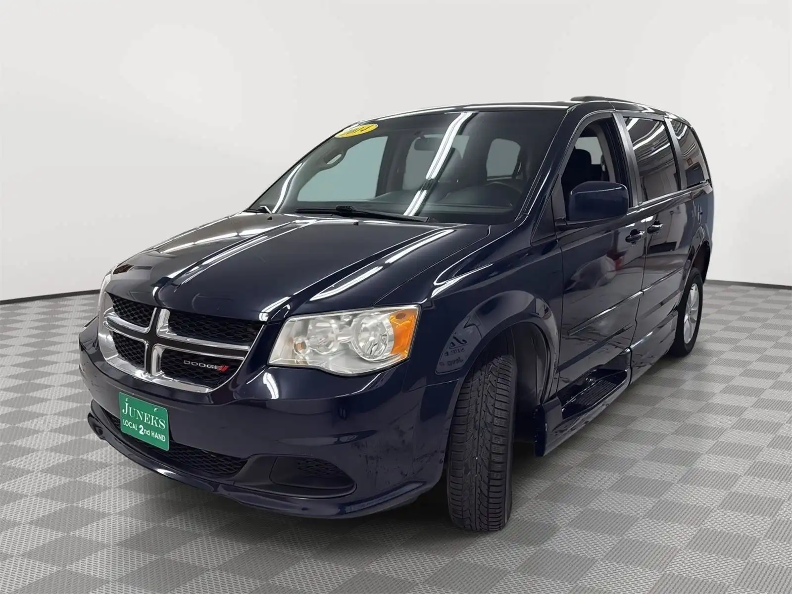 2014 Dodge Grand Caravan SXT's photo