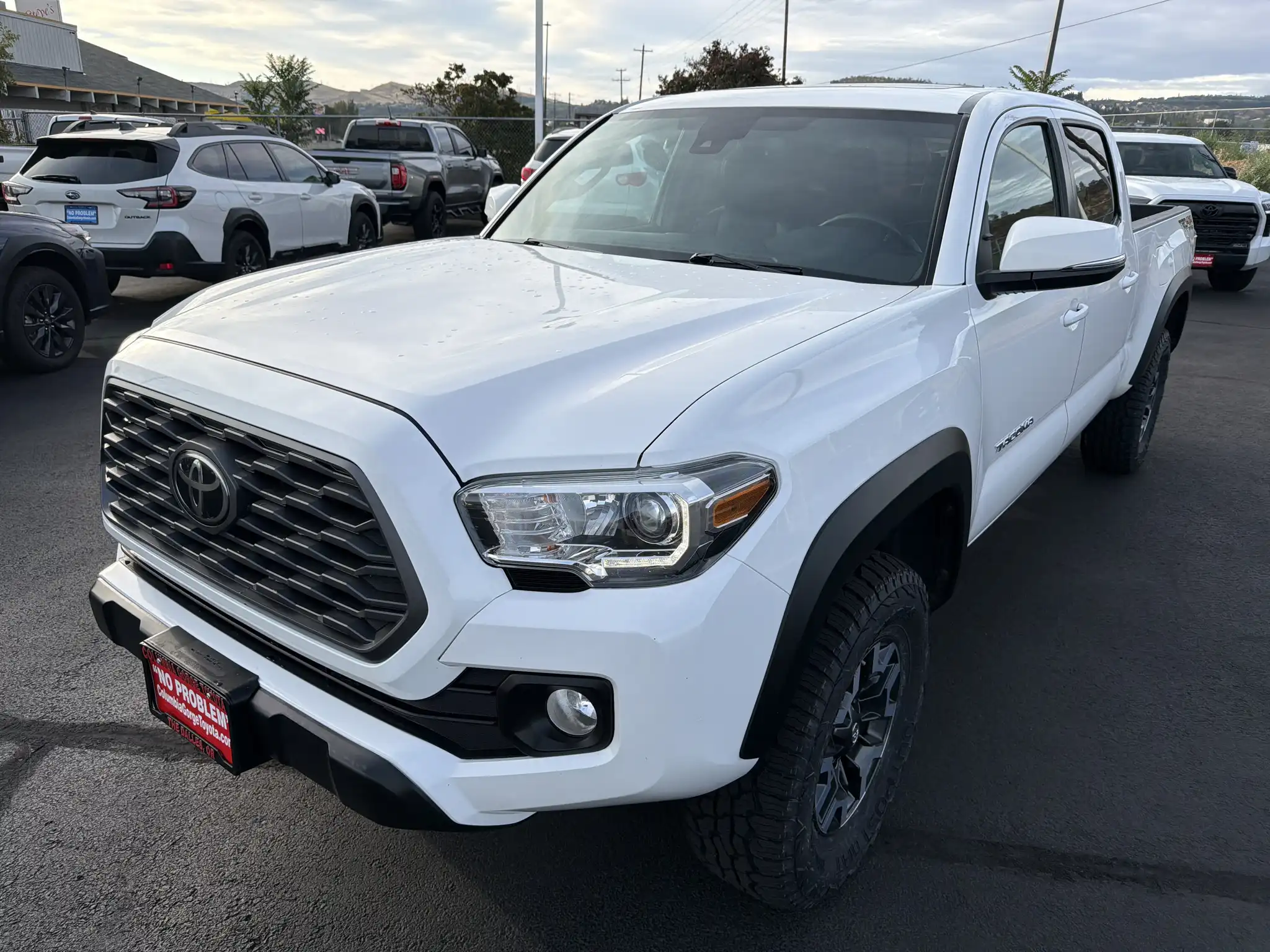 2020 Toyota Tacoma TRD Off-Road Double Cab 4WD Auto Long Bed's photo