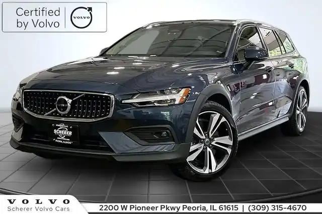 2024 Volvo V60 Cross Country B5 Plus AWD's photo