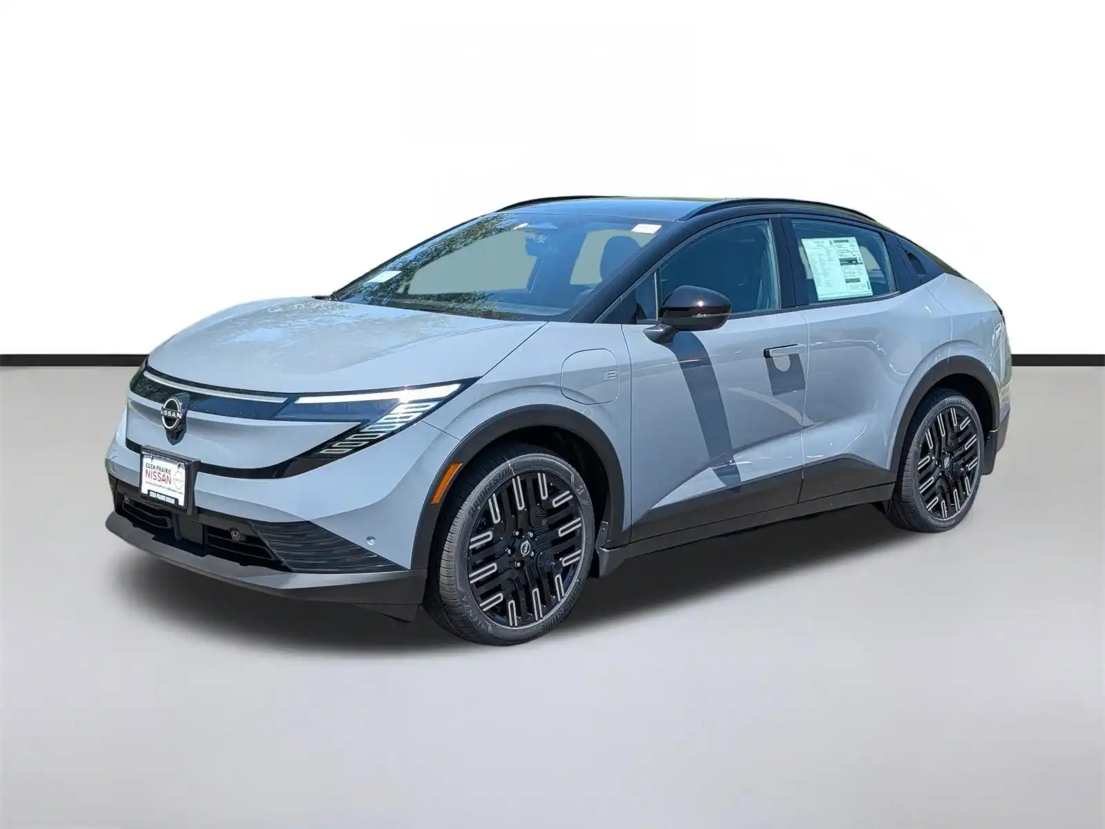2026 Nissan Leaf Platinum+'s photo