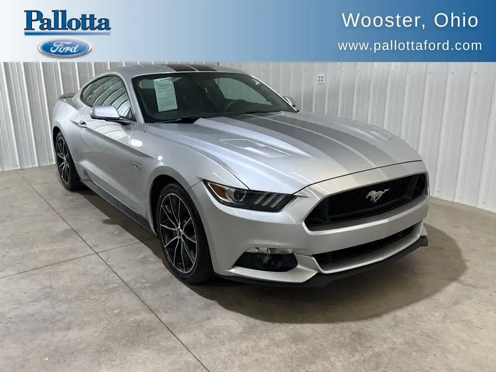 2016 Ford Mustang GT Coupe's photo