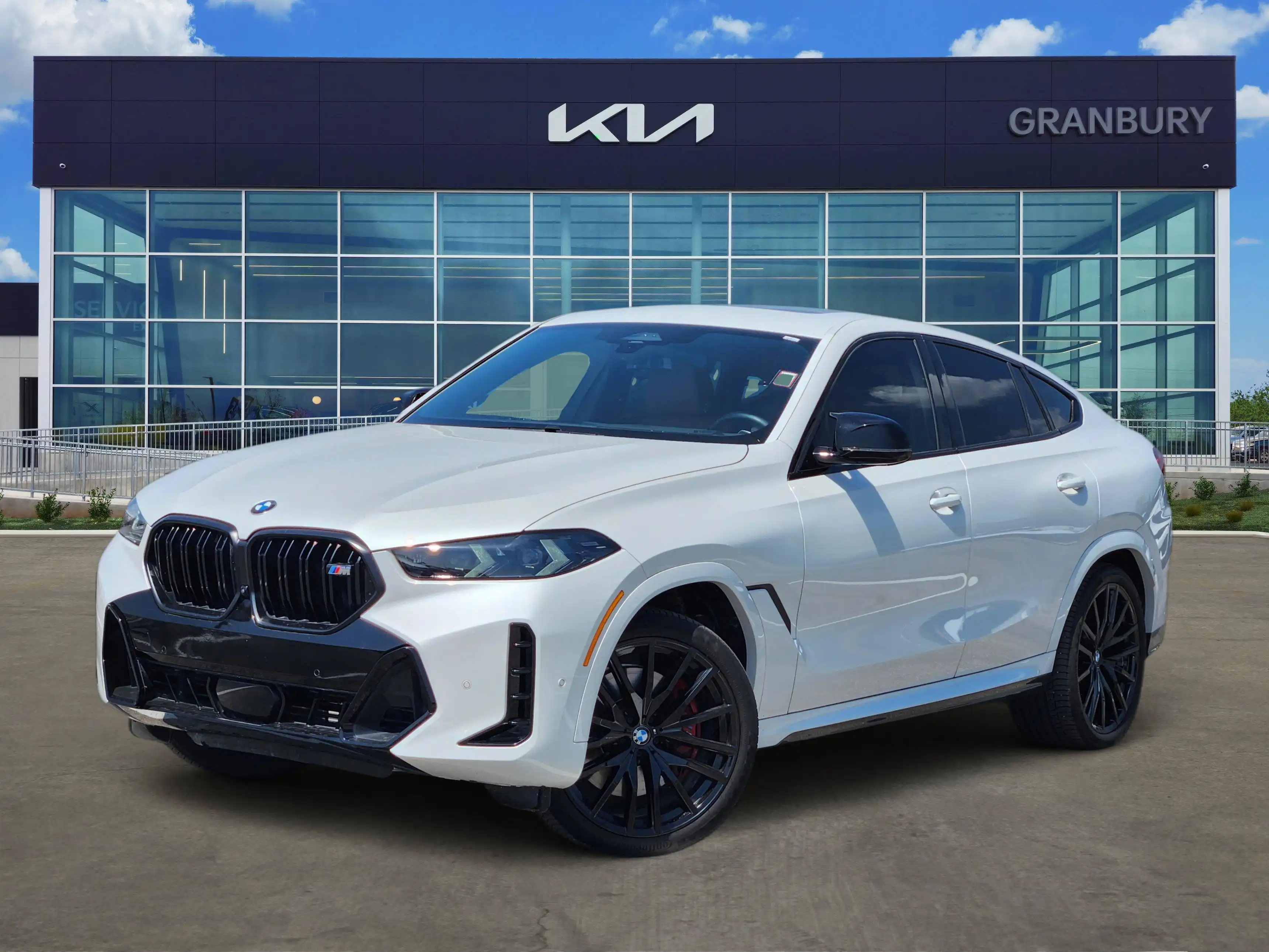 2024 BMW X6 M60i's photo