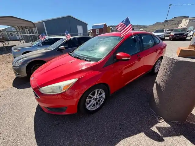 2015 Ford Focus Sedan SE's photo