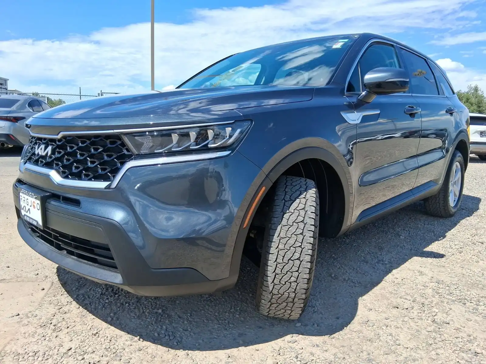 2023 Kia Sorento LX AT 4WD's photo