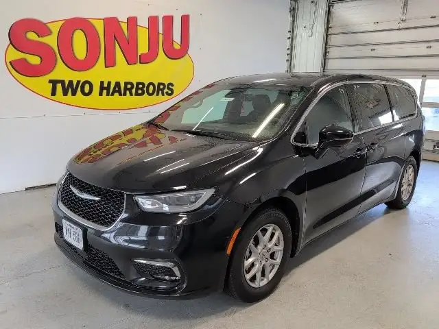 2025 Chrysler Pacifica Select photo 1