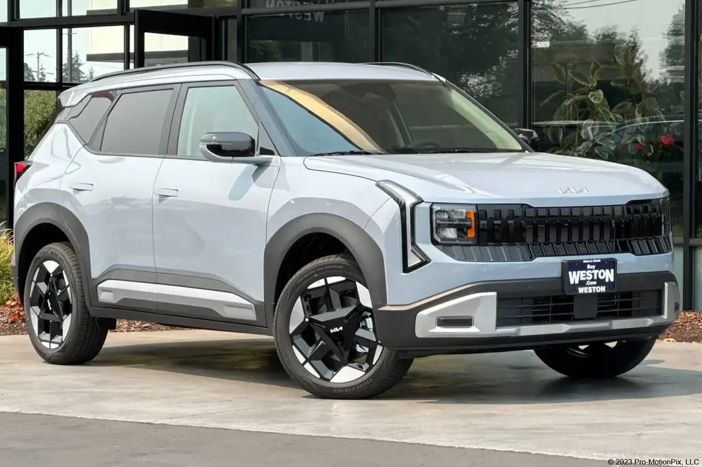 2027 Kia Seltos 2.0 EX AWD photo 1