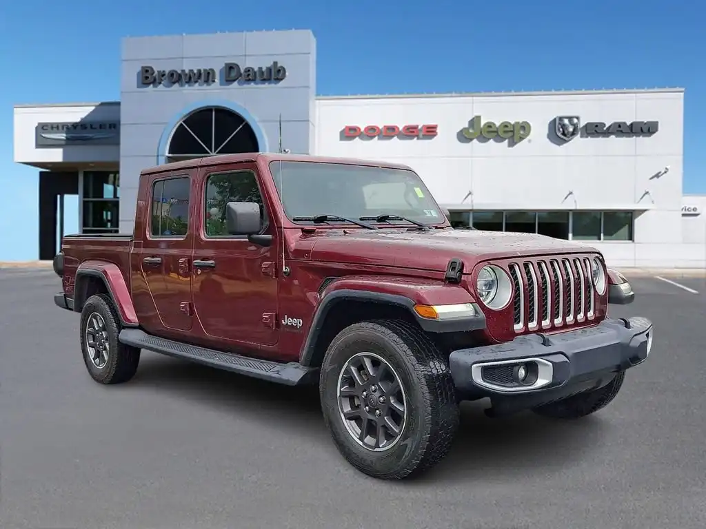 2021 Jeep Gladiator Overland's photo