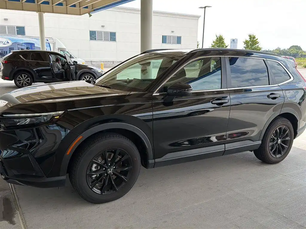 2025 Honda CR-V Hybrid Sport-L AWD's photo