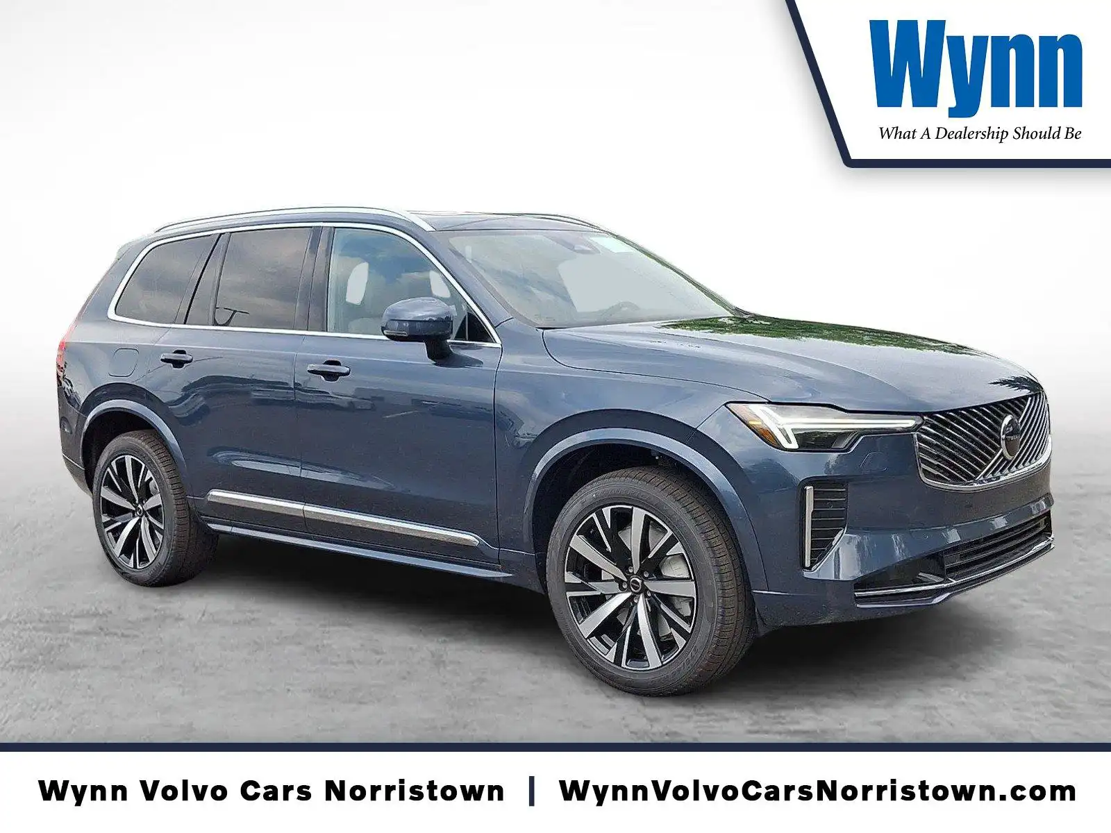 2027 Volvo XC90 B5 Core Bright AWD's photo