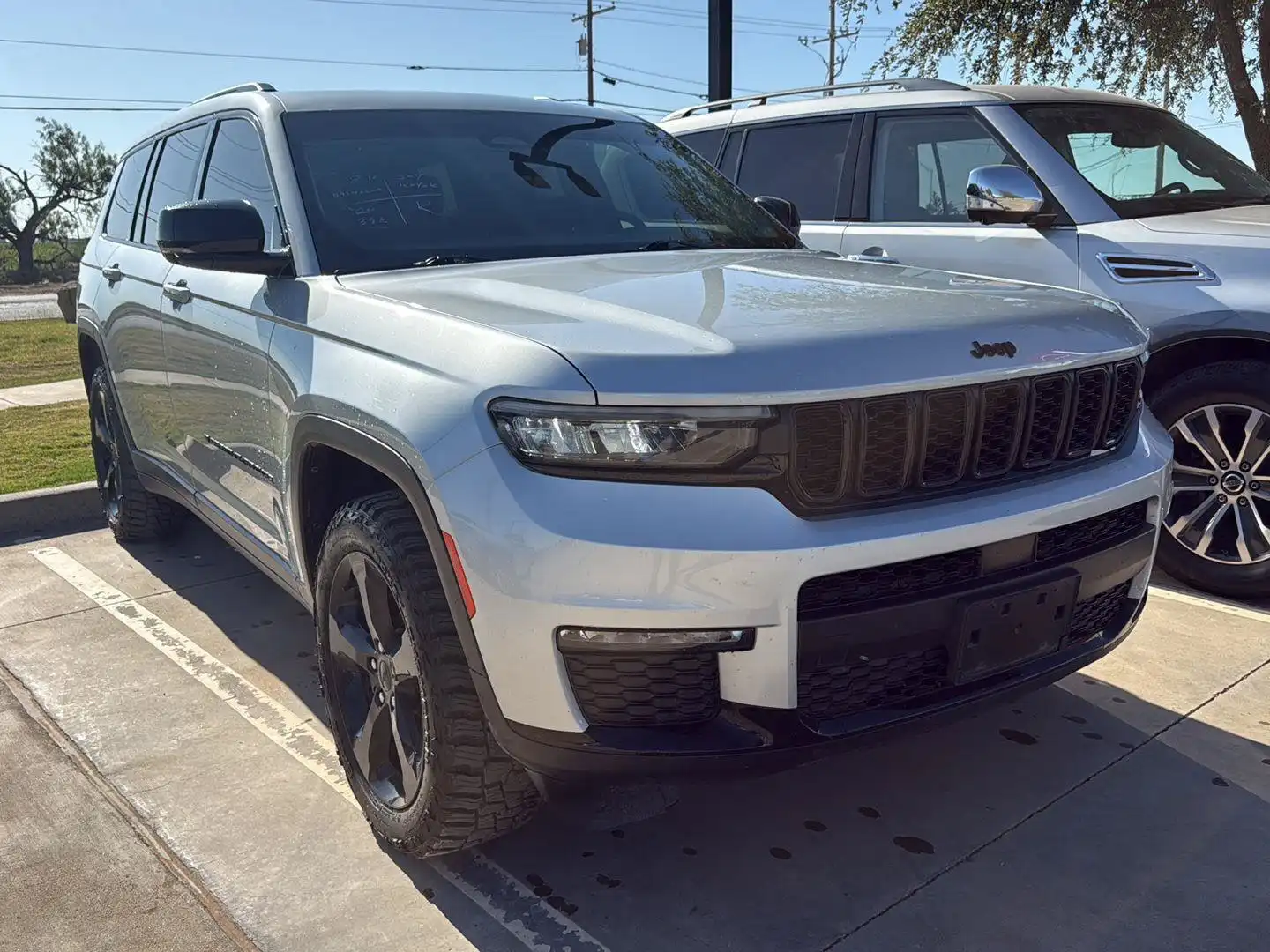 2024 Jeep Grand Cherokee L Limited 4x4's photo