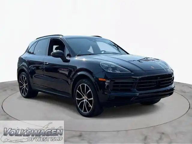 2022 Porsche Cayenne Platinum Edition E-Hybrid's photo