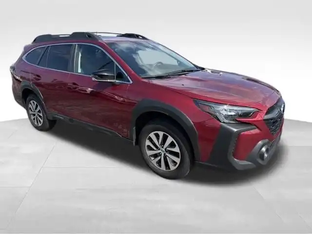 2025 Subaru Outback Premium's photo