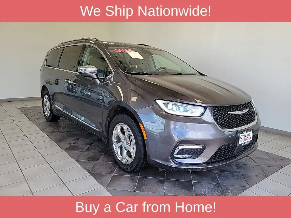 2021 Chrysler Pacifica Limited's photo