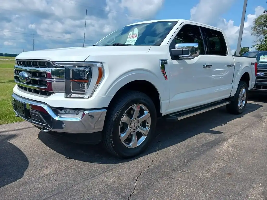 2022 Ford F-150 Lariat 4x4 SuperCrew 145 in's photo