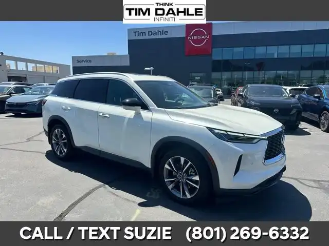 2023 INFINITI QX60 Luxe AWD's photo