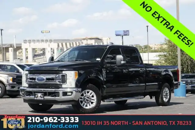 2017 Ford F-250 XLT Crew Cab 8' Box's photo